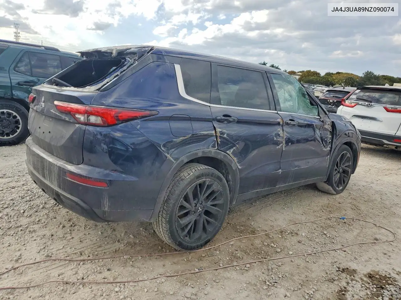 JA4J3UA89NZ090074 2022 Mitsubishi Outlander Se