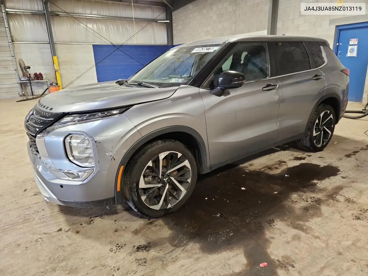 JA4J3UA85NZ013119 2022 Mitsubishi Outlander Se