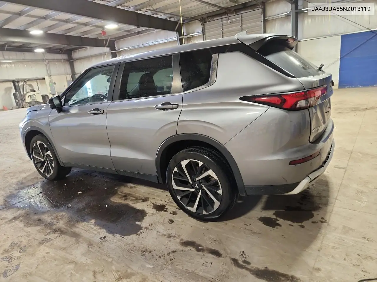 JA4J3UA85NZ013119 2022 Mitsubishi Outlander Se