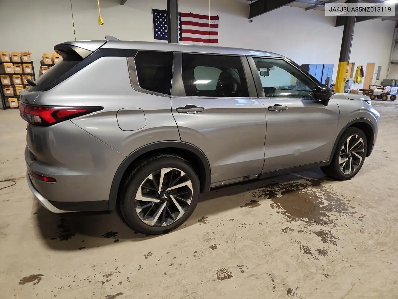JA4J3UA85NZ013119 2022 Mitsubishi Outlander Se