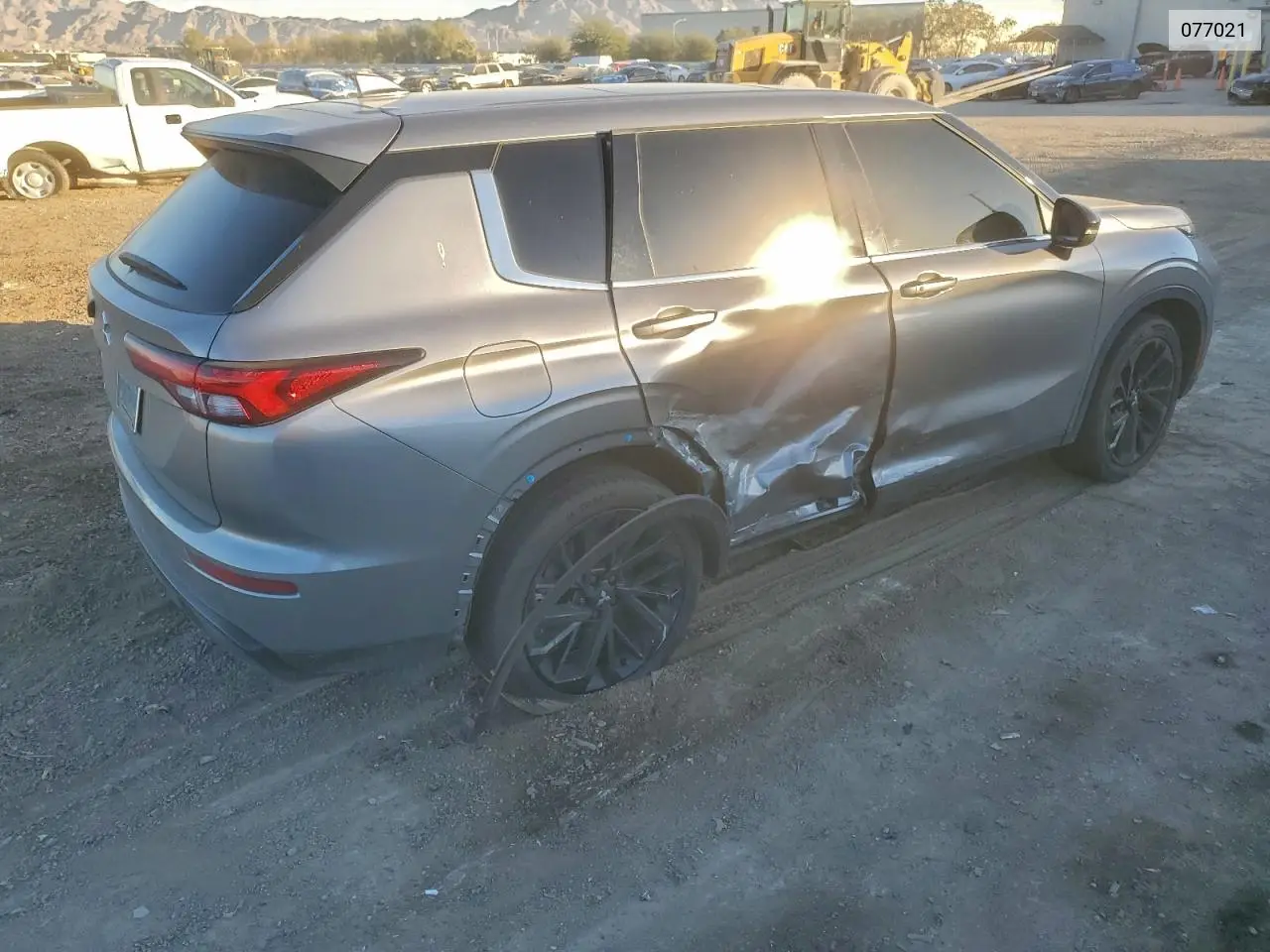 077021 2022 Mitsubishi Outlander