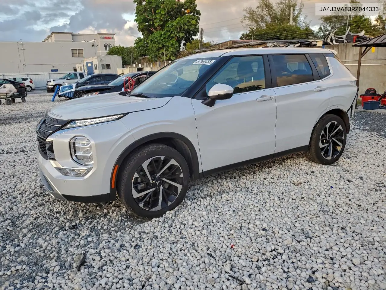 JA4J3VA83RZ044333 2024 Mitsubishi Outlander Se