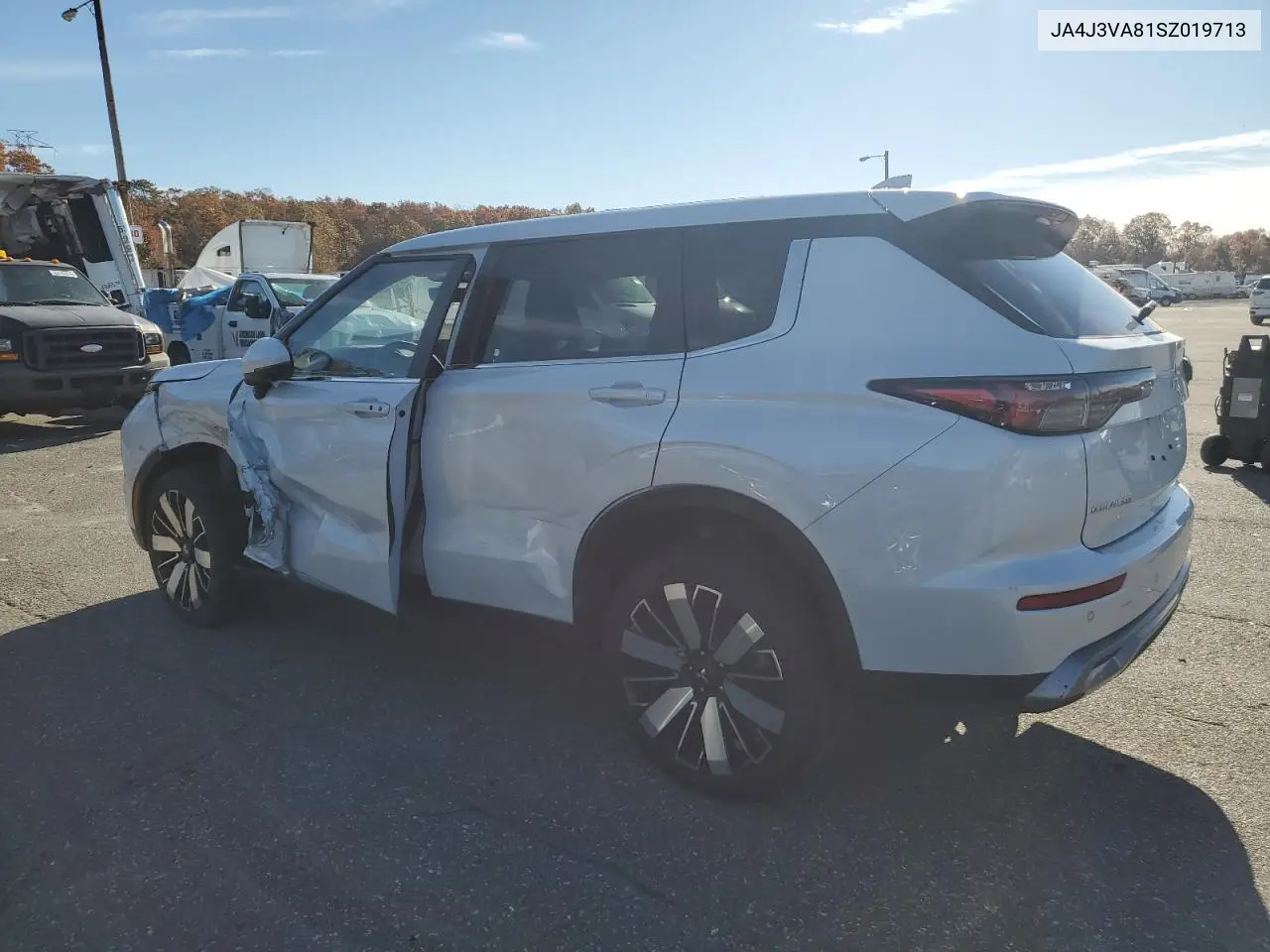 JA4J3VA81SZ019713 2025 Mitsubishi Outlander Se
