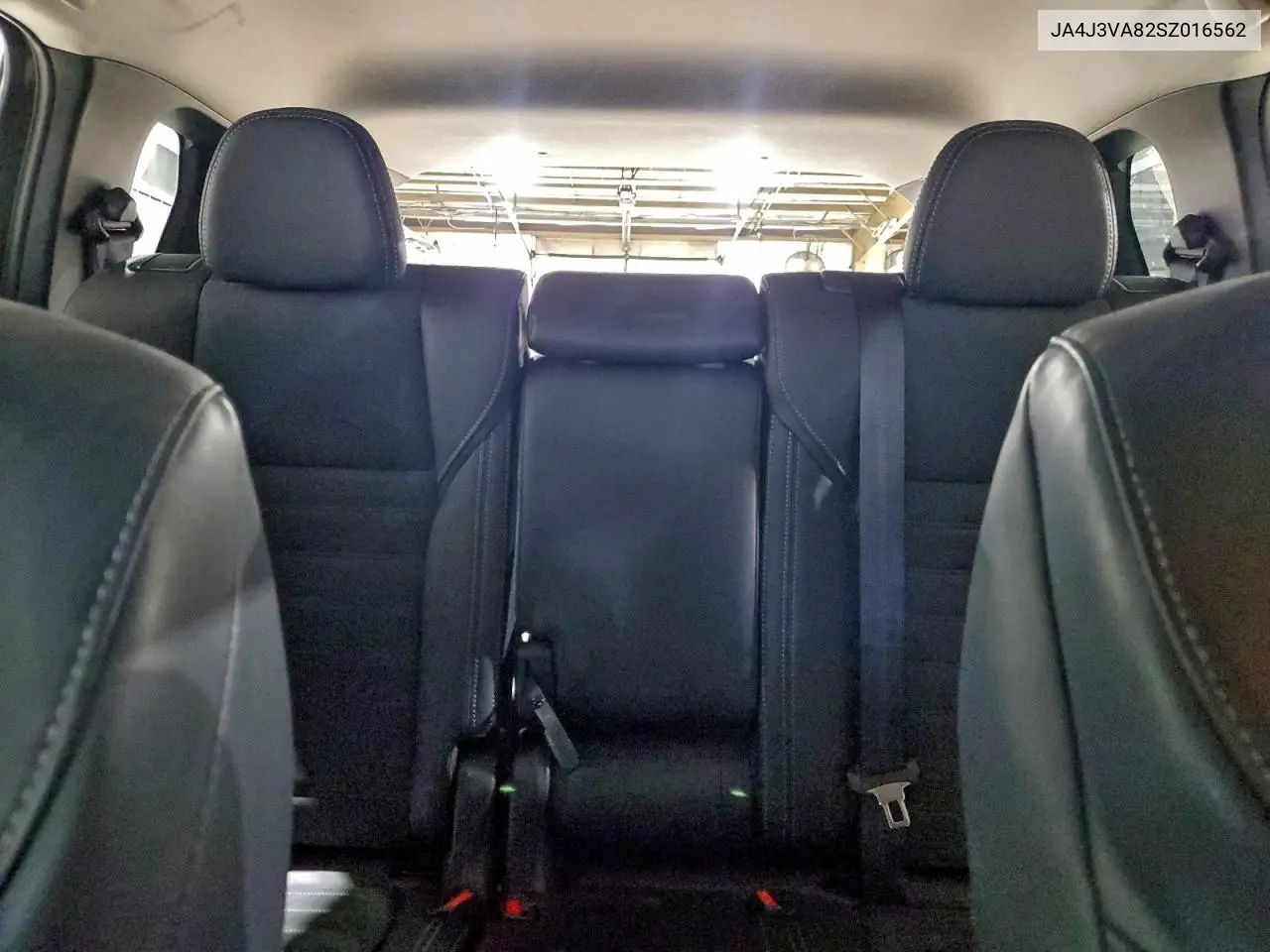 JA4J3VA82SZ016562 2025 Mitsubishi Outlander Se