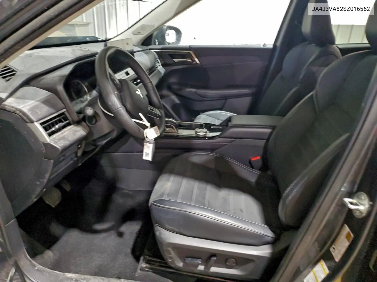 JA4J3VA82SZ016562 2025 Mitsubishi Outlander Se
