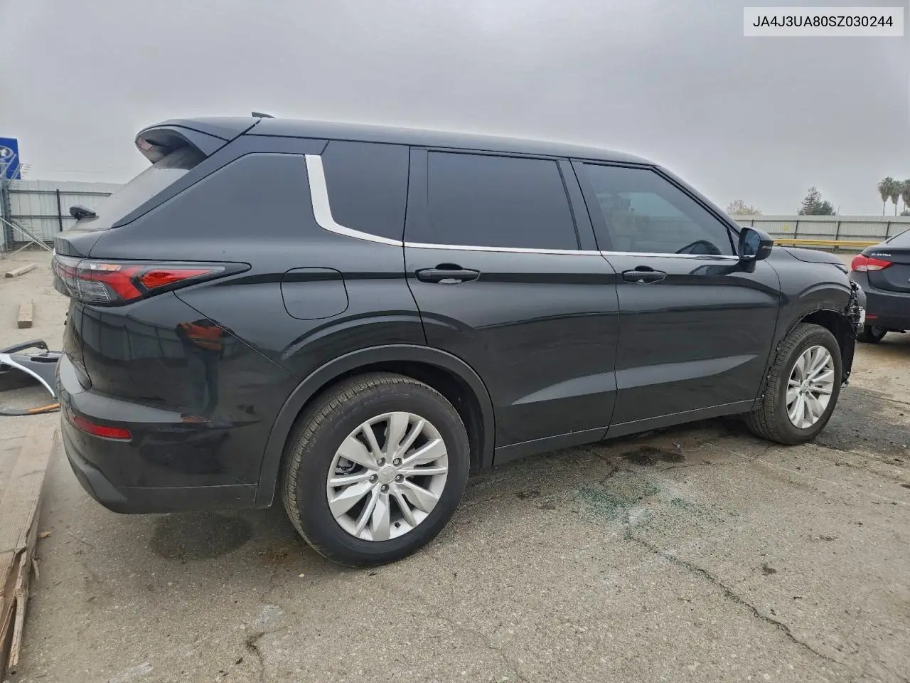 JA4J3UA80SZ030244 2025 Mitsubishi Outlander Es