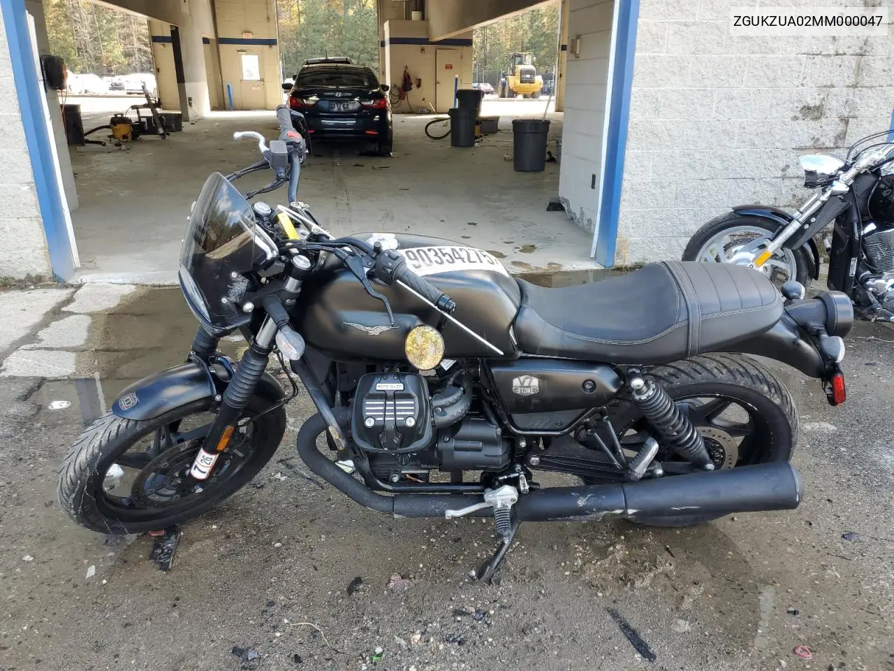 ZGUKZUA02MM000047 2021 Moto Guzzi V7 Stone