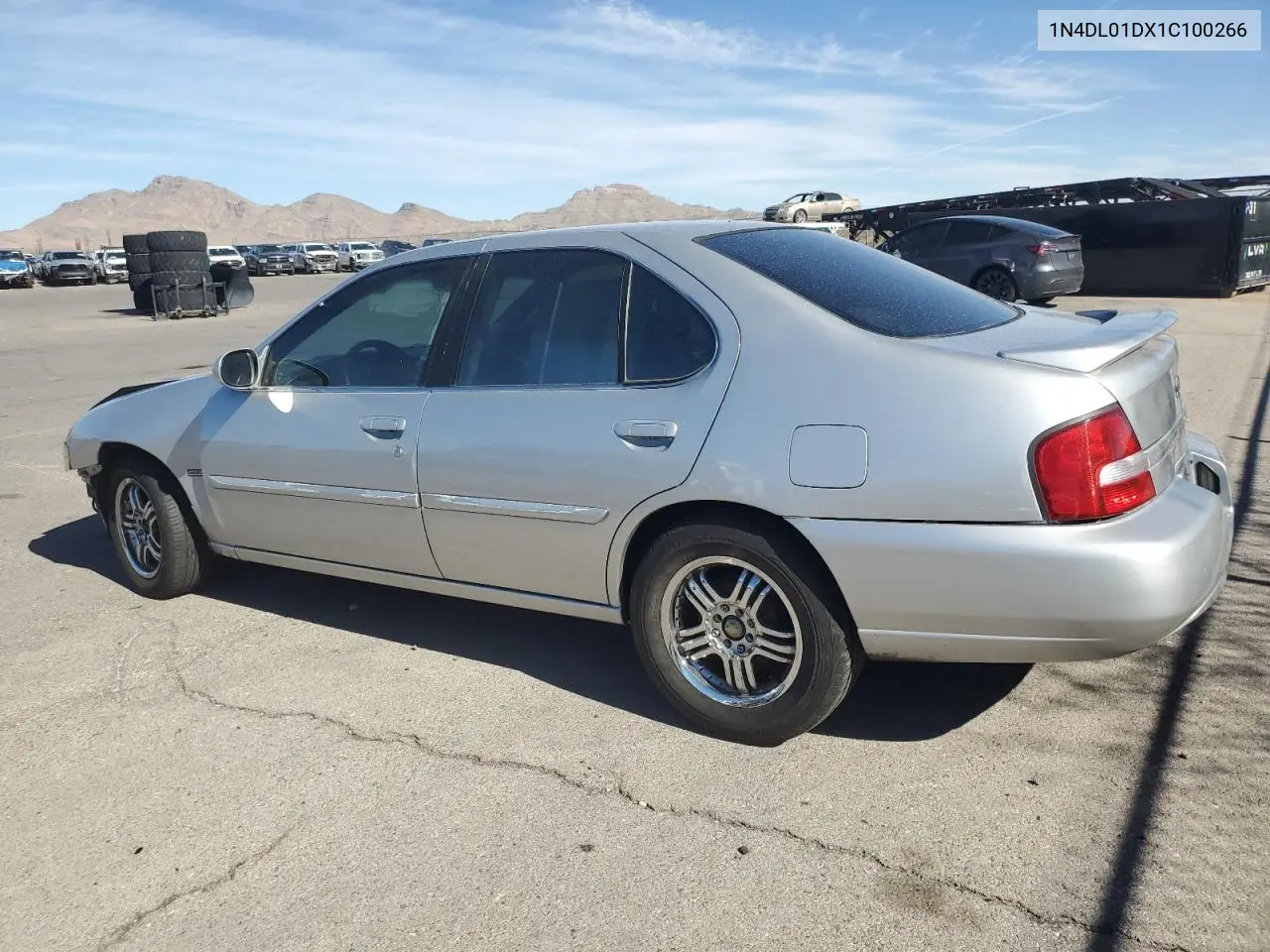 1N4DL01DX1C100266 2001 Nissan Altima Xe