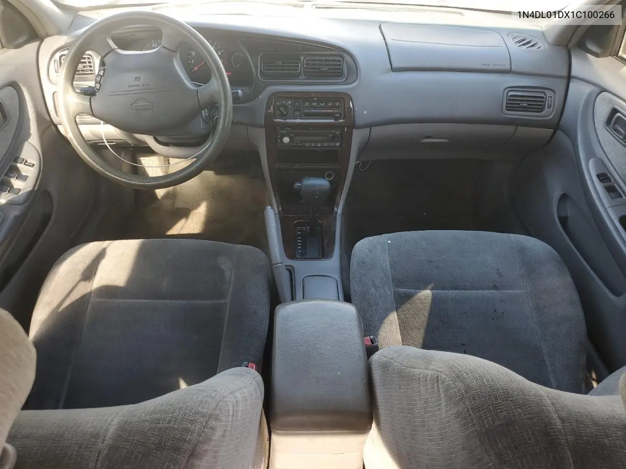 1N4DL01DX1C100266 2001 Nissan Altima Xe