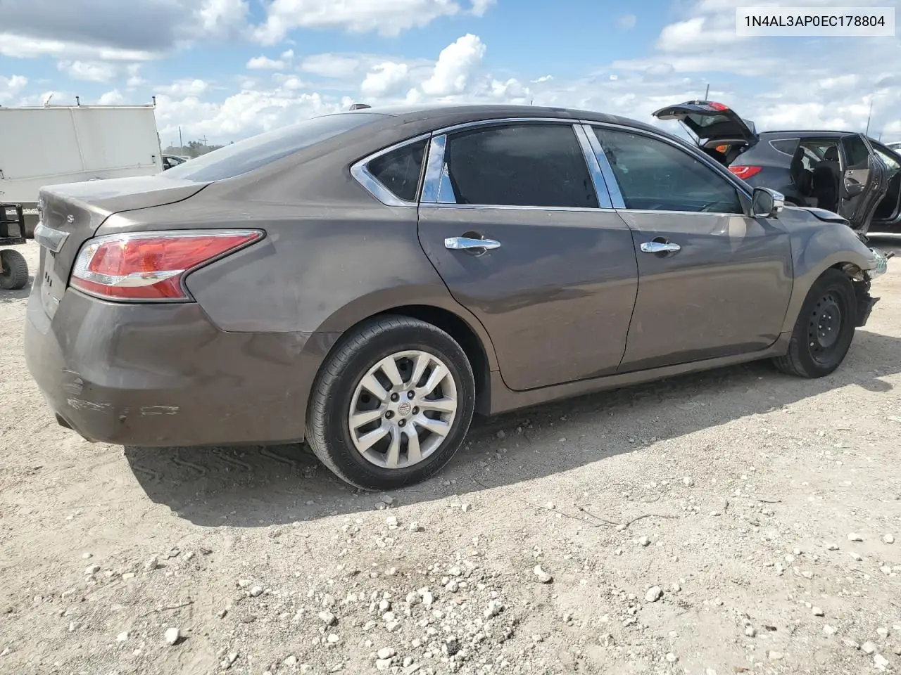 1N4AL3AP0EC178804 2014 Nissan Altima 2.5
