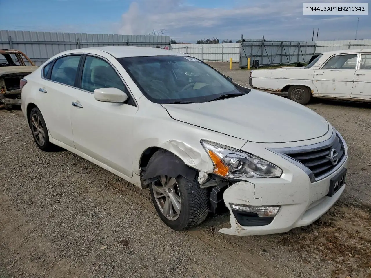 1N4AL3AP1EN210342 2014 Nissan Altima 2.5