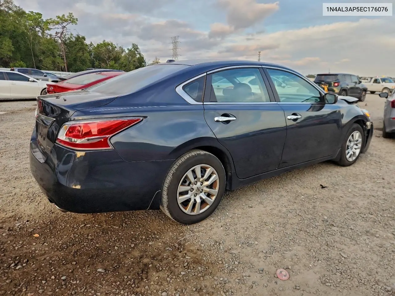 1N4AL3AP5EC176076 2014 Nissan Altima 2.5