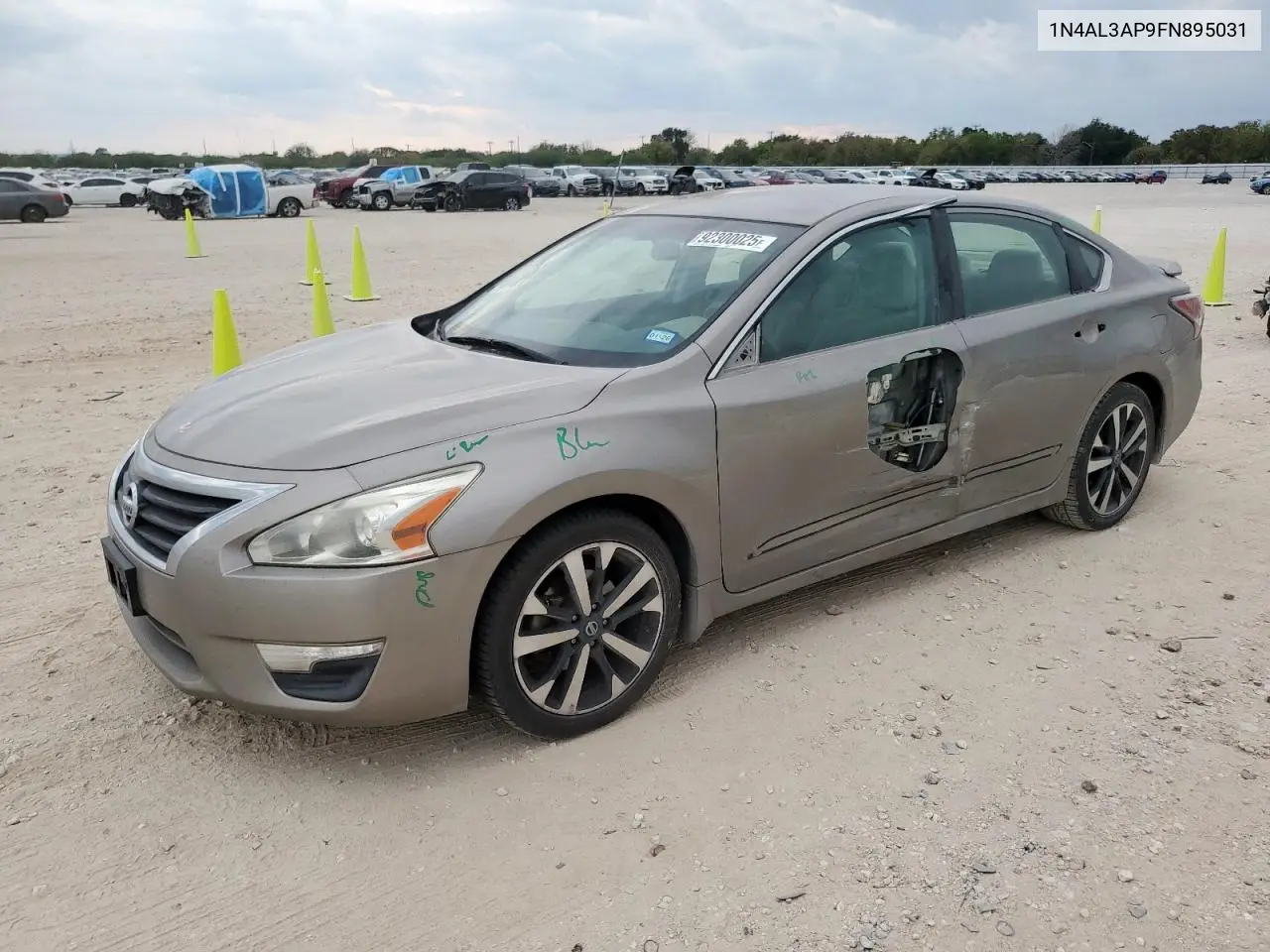 1N4AL3AP9FN895031 2015 Nissan Altima 2.5