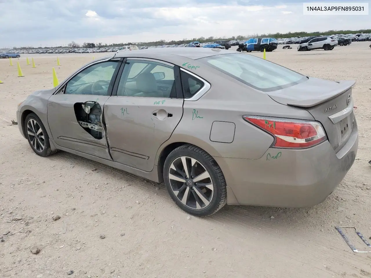 1N4AL3AP9FN895031 2015 Nissan Altima 2.5