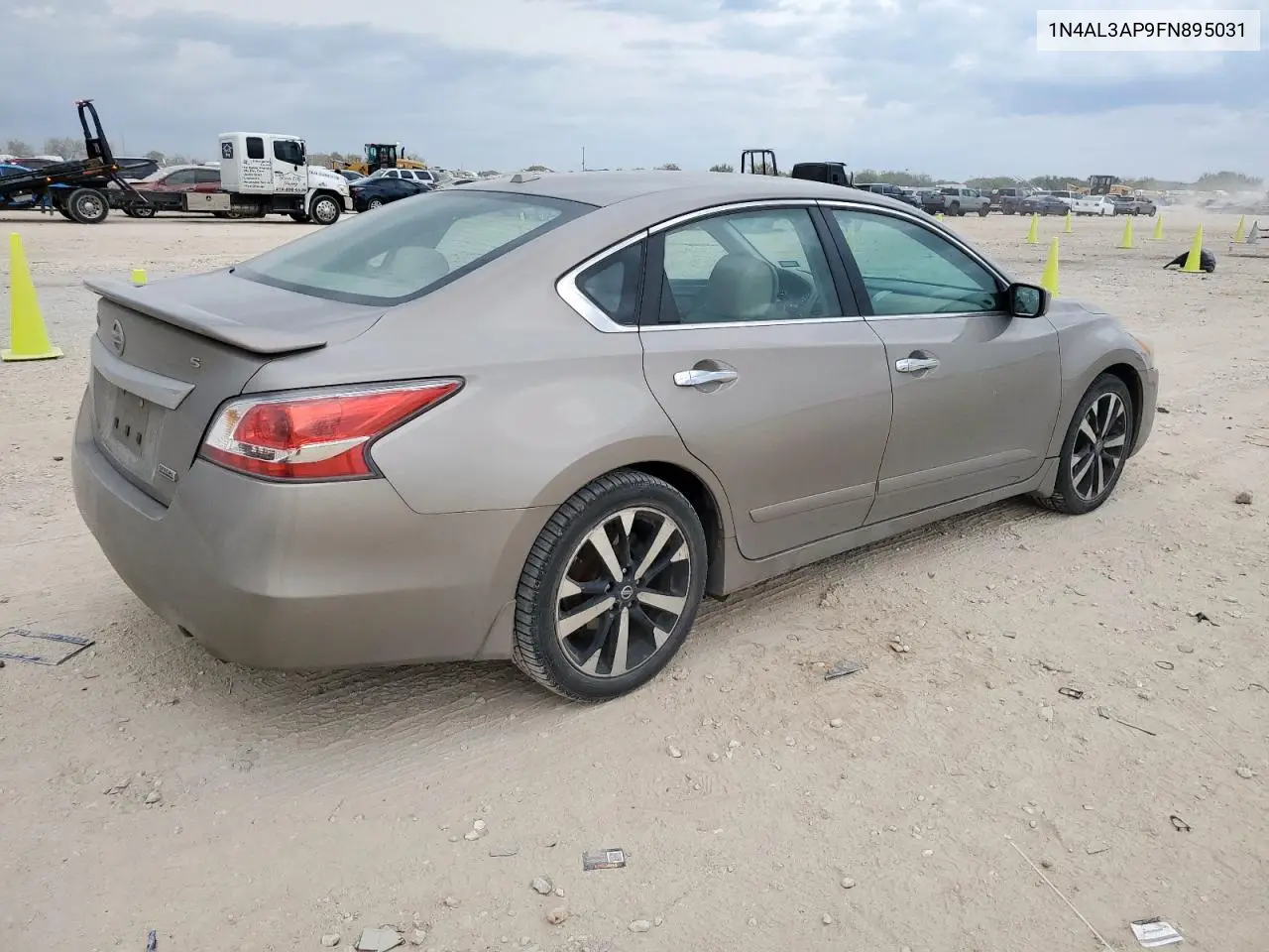 1N4AL3AP9FN895031 2015 Nissan Altima 2.5