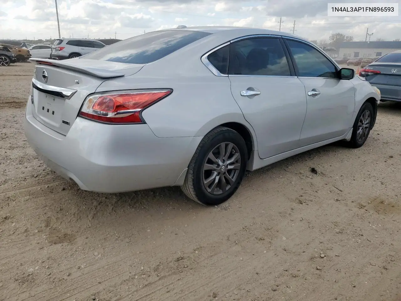 1N4AL3AP1FN896593 2015 Nissan Altima 2.5