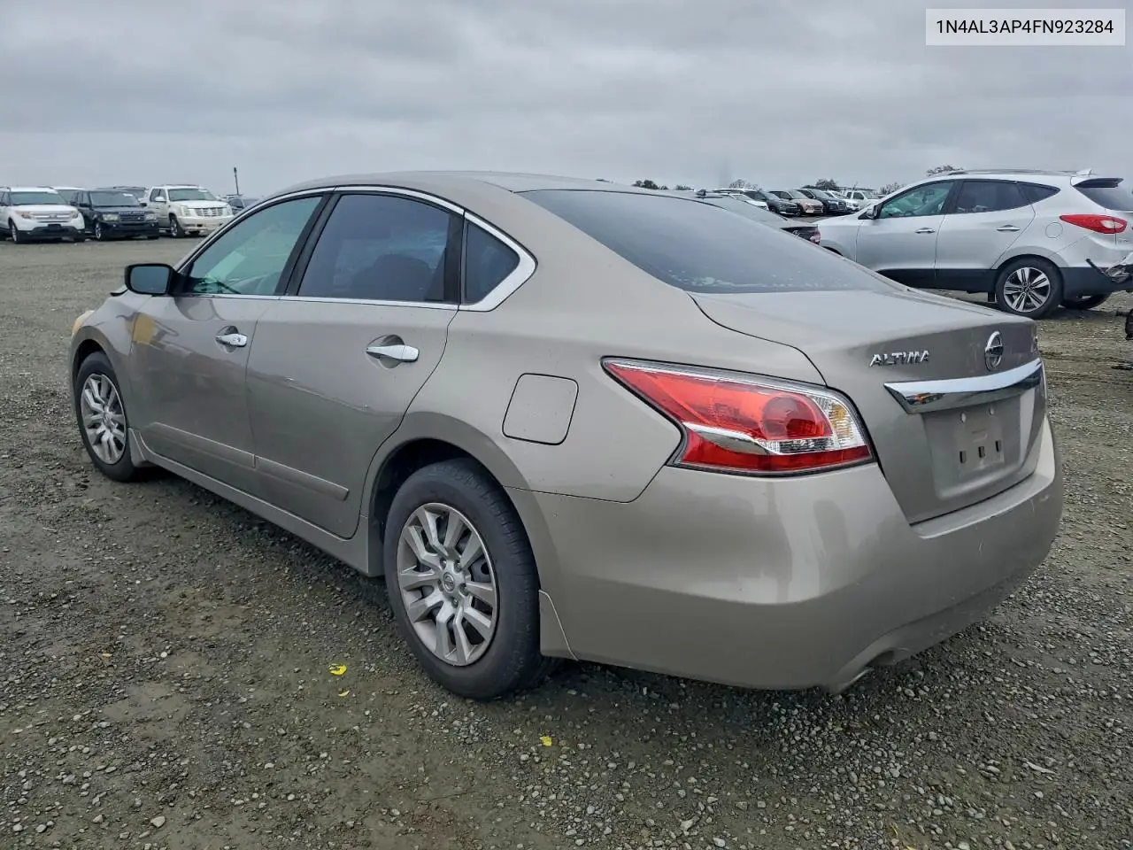 1N4AL3AP4FN923284 2015 Niss Altima 2.5
