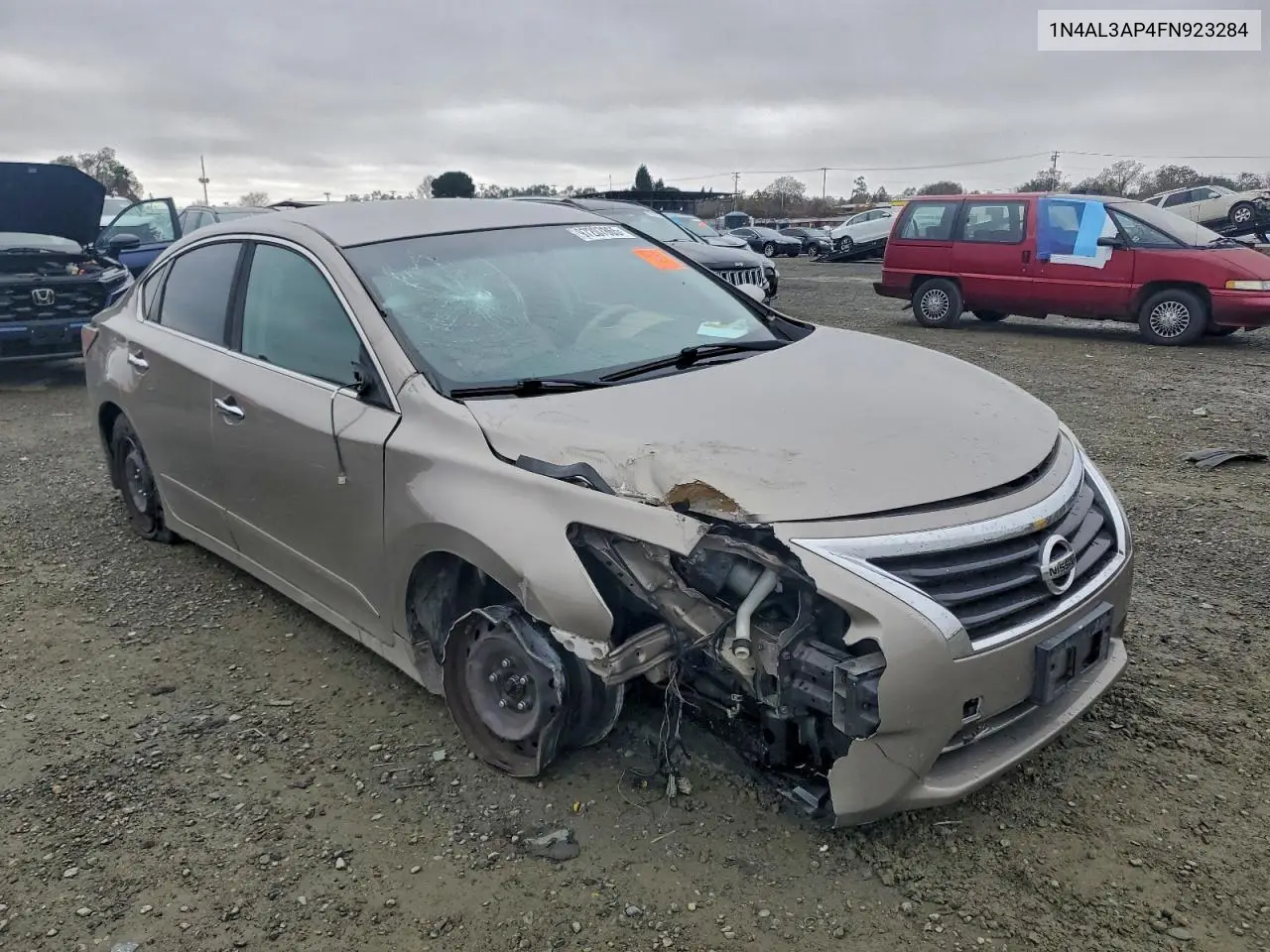 1N4AL3AP4FN923284 2015 Niss Altima 2.5