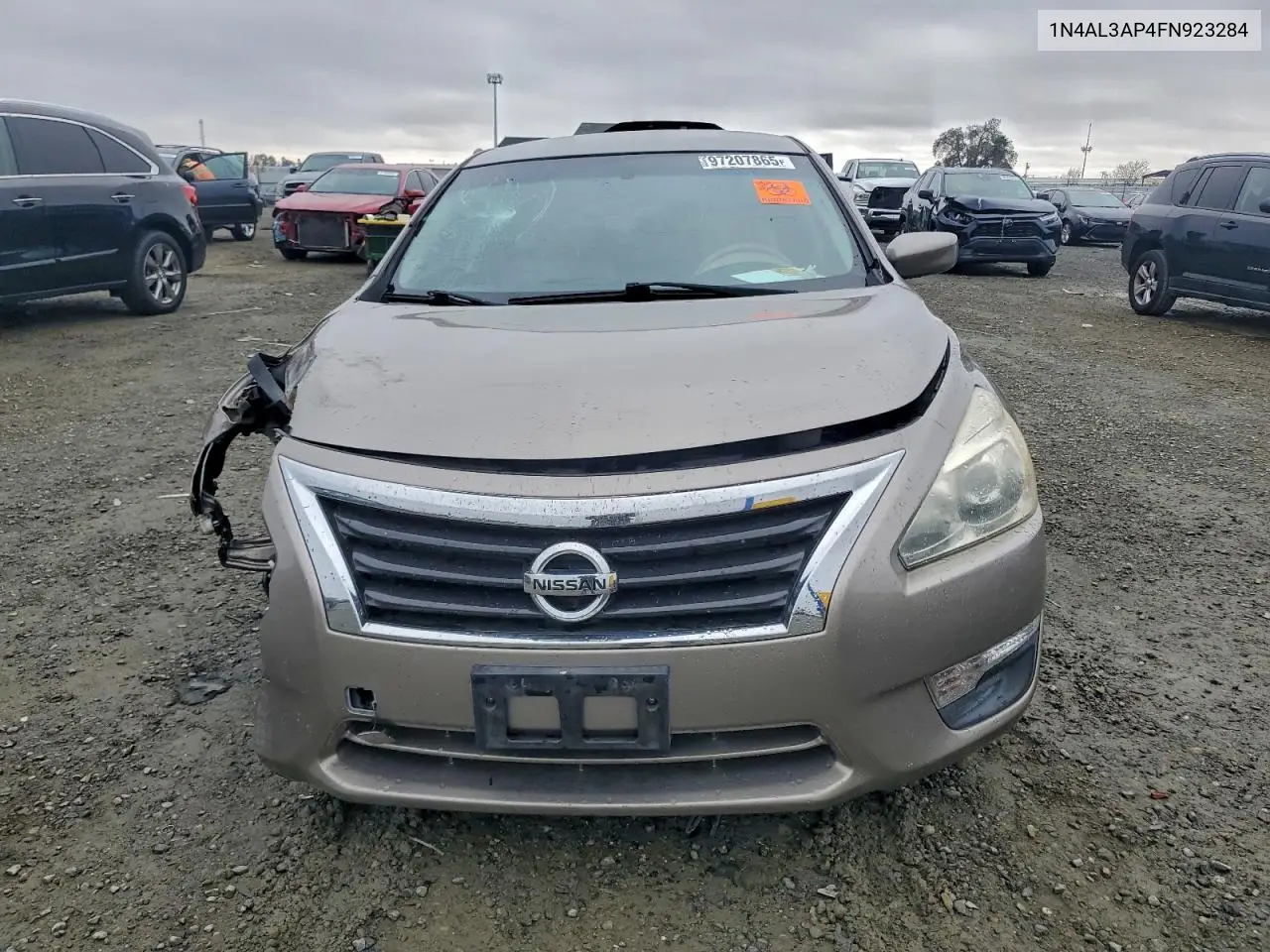 1N4AL3AP4FN923284 2015 Niss Altima 2.5