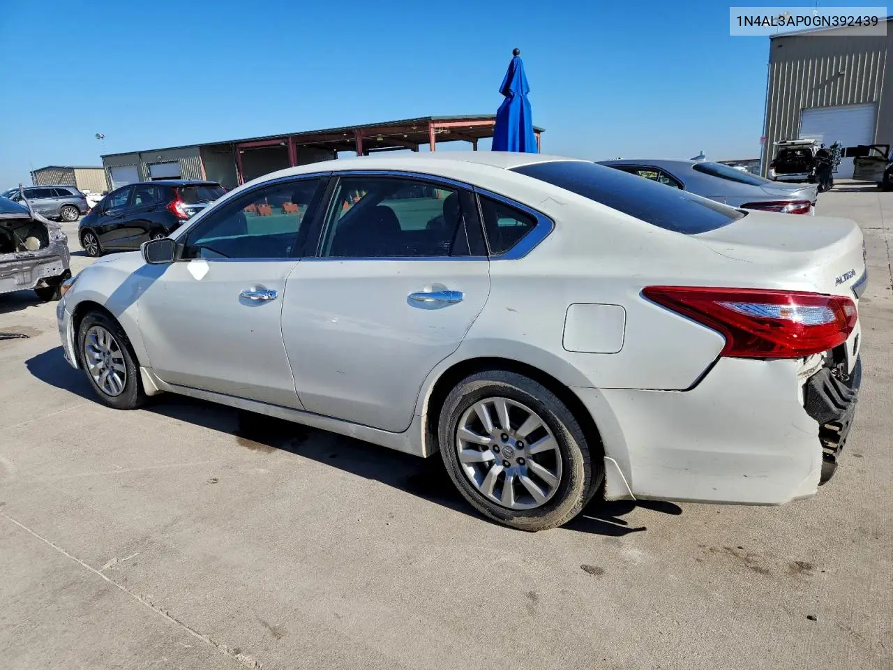 1N4AL3AP0GN392439 2016 Nissan Altima 2.5