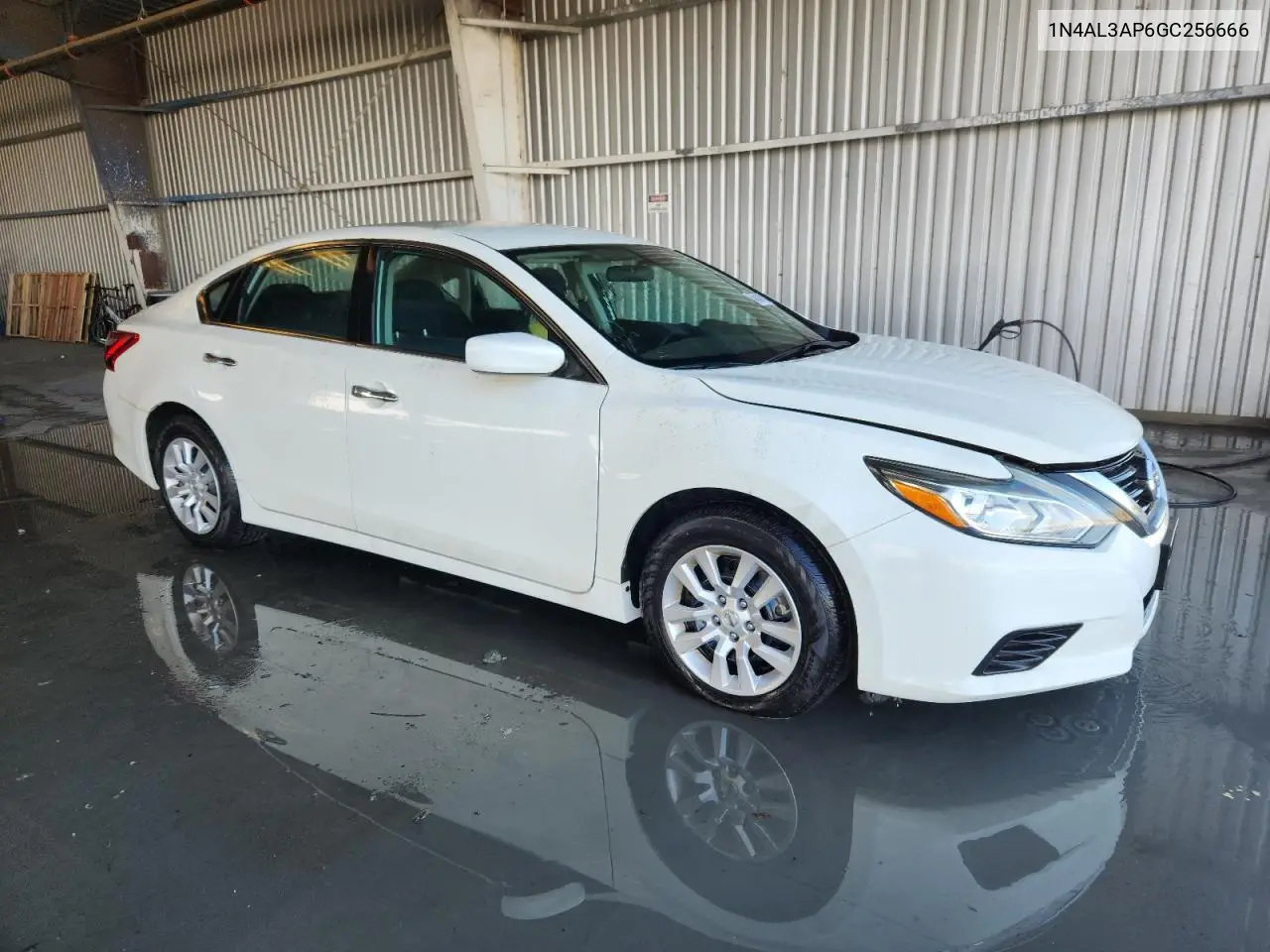 1N4AL3AP6GC256666 2016 Nissan Altima 2.5