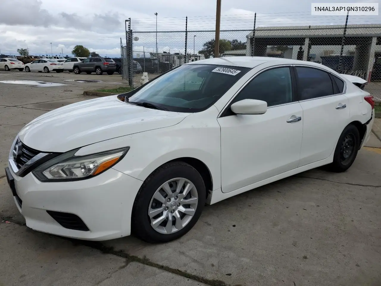 1N4AL3AP1GN310296 2016 Nissan Altima 2.5