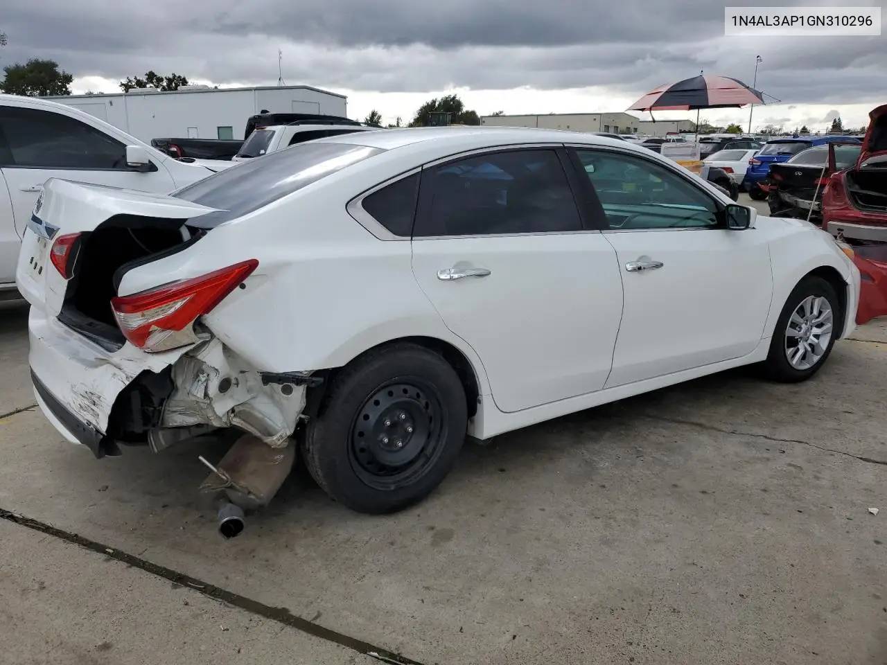 1N4AL3AP1GN310296 2016 Nissan Altima 2.5