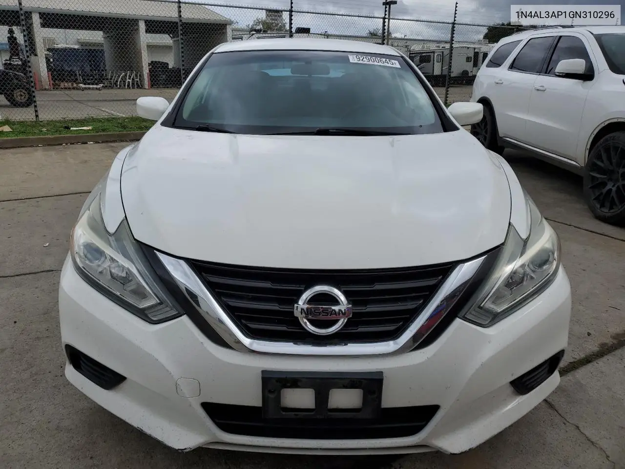 1N4AL3AP1GN310296 2016 Nissan Altima 2.5