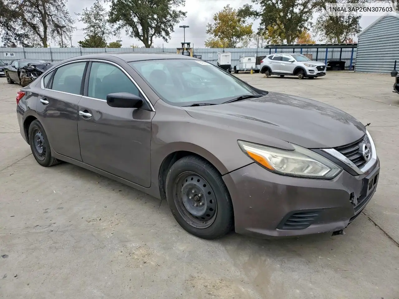 1N4AL3AP2GN307603 2016 Nissan Altima 2.5