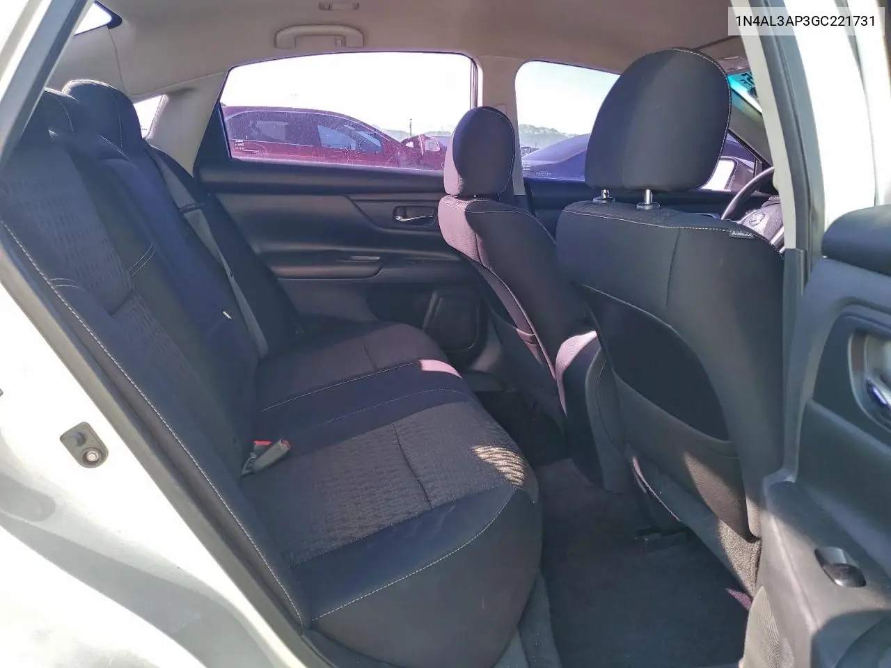 1N4AL3AP3GC221731 2016 Nissan Altima 2.5