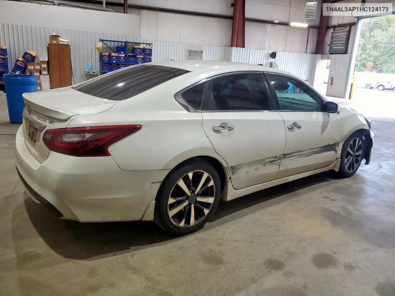 1N4AL3AP1HC124173 2017 Nissan Altima 2.5