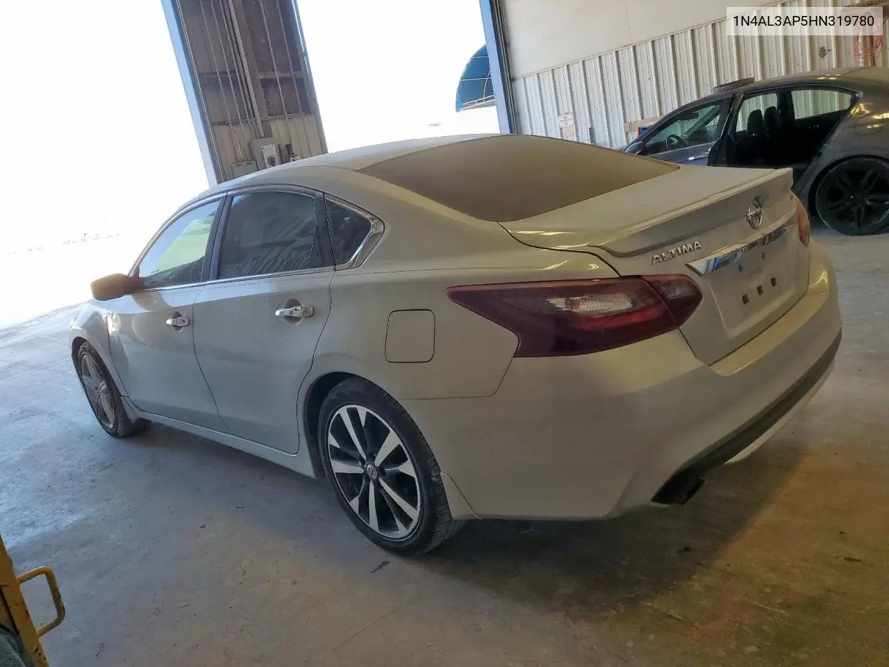 1N4AL3AP5HN319780 2017 Nissan Altima 2.5
