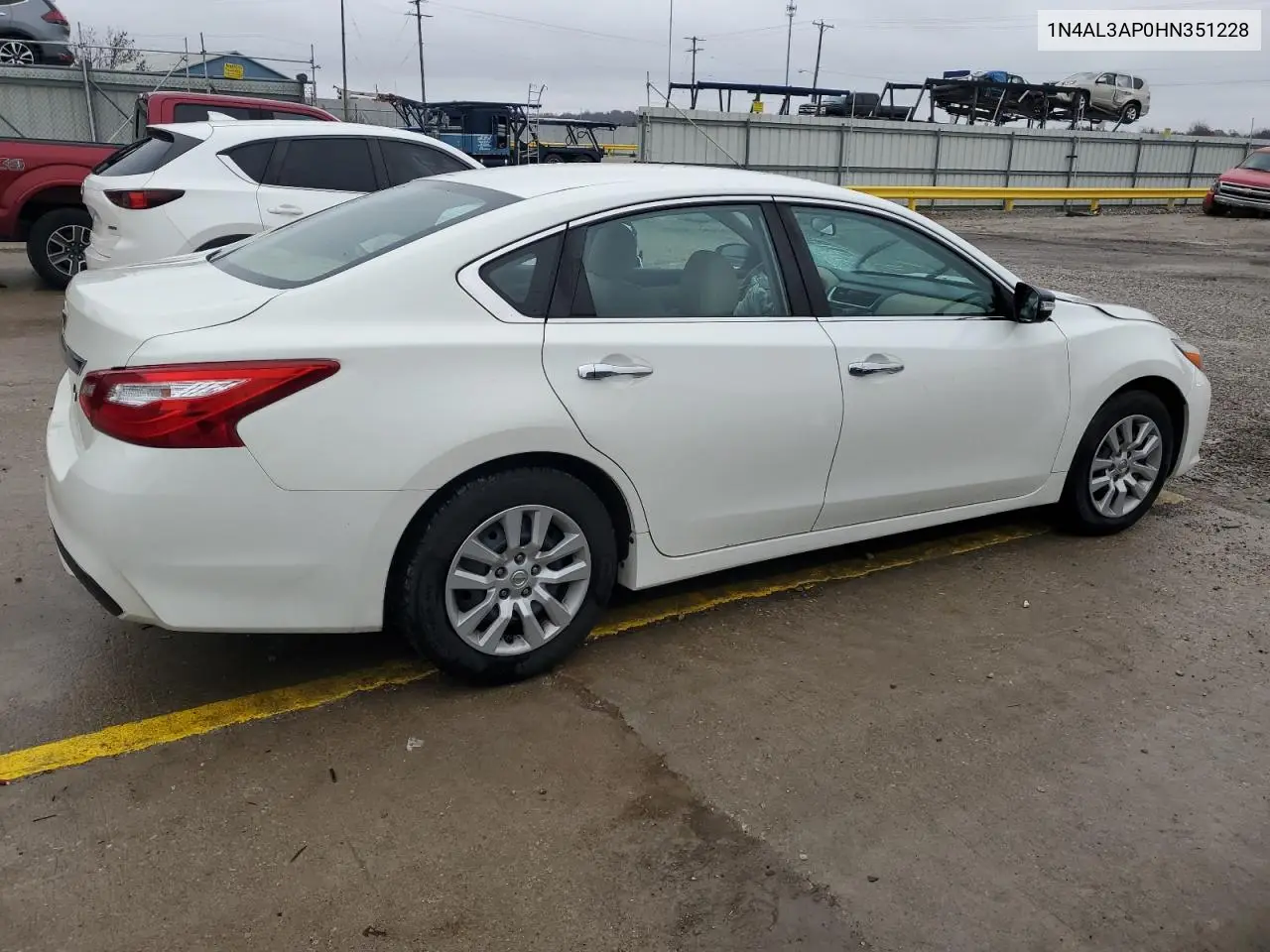 1N4AL3AP0HN351228 2017 Nissan Altima 2.5