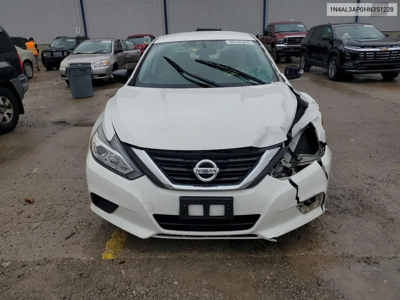 1N4AL3AP0HN351228 2017 Nissan Altima 2.5