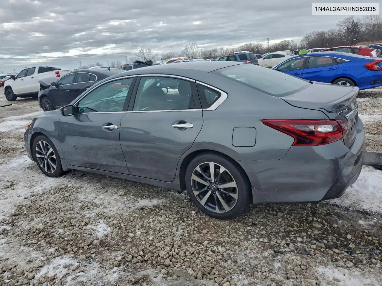 1N4AL3AP4HN352835 2017 Nissan Altima 2.5