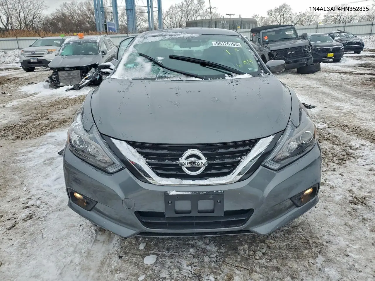 1N4AL3AP4HN352835 2017 Nissan Altima 2.5