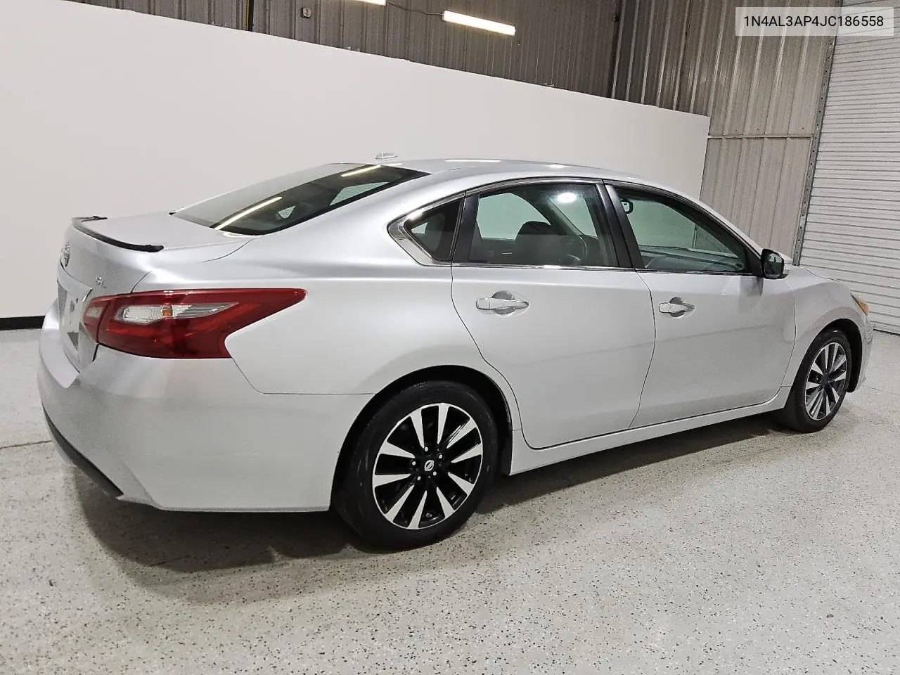 1N4AL3AP4JC186558 2018 Nissan Altima 2.5