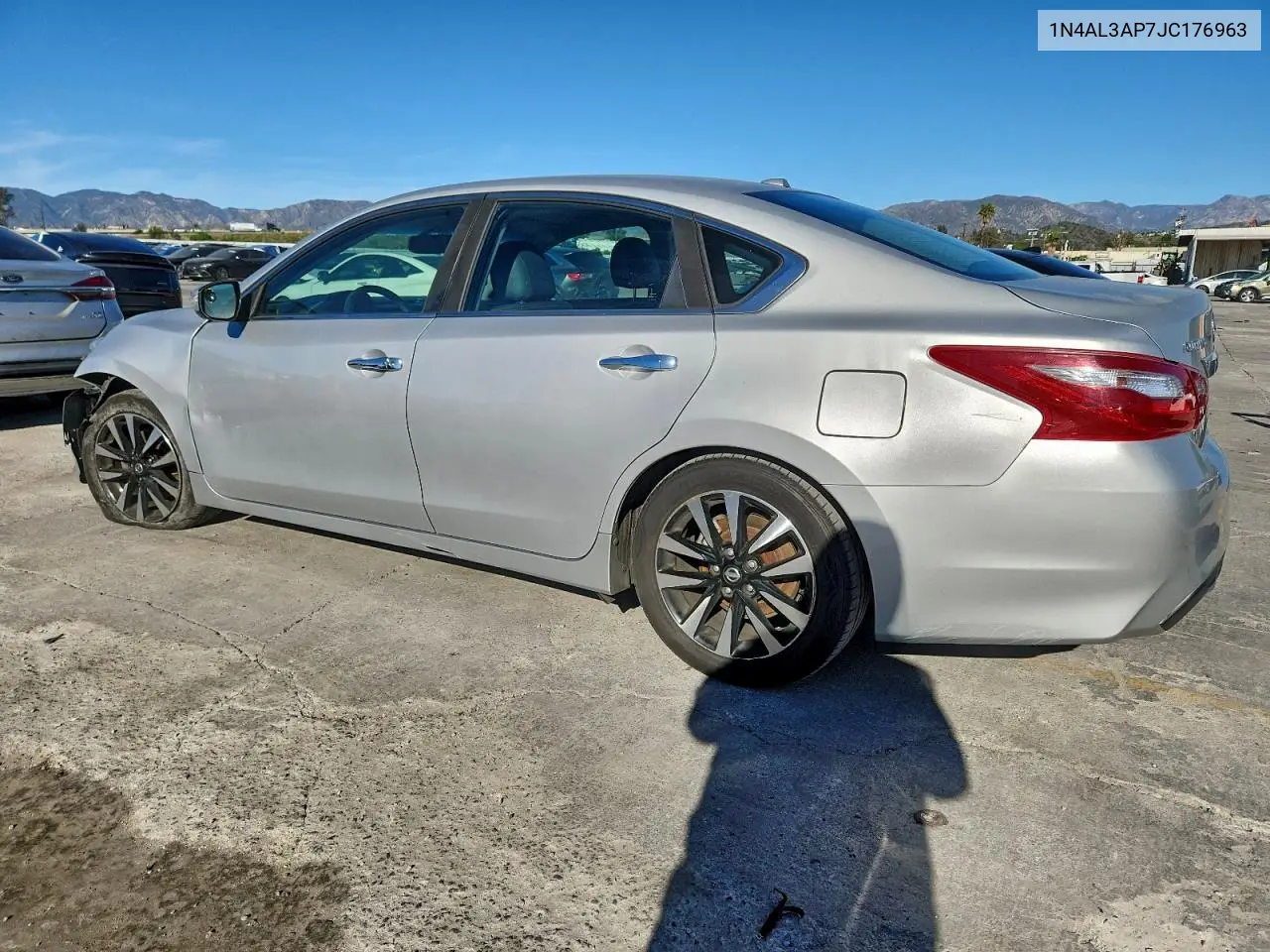 1N4AL3AP7JC176963 2018 Nissan Altima 2.5