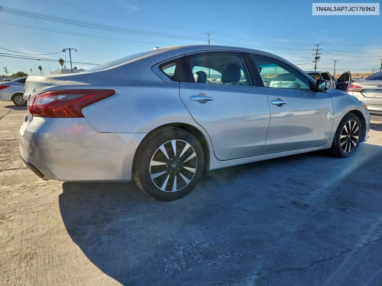 1N4AL3AP7JC176963 2018 Nissan Altima 2.5