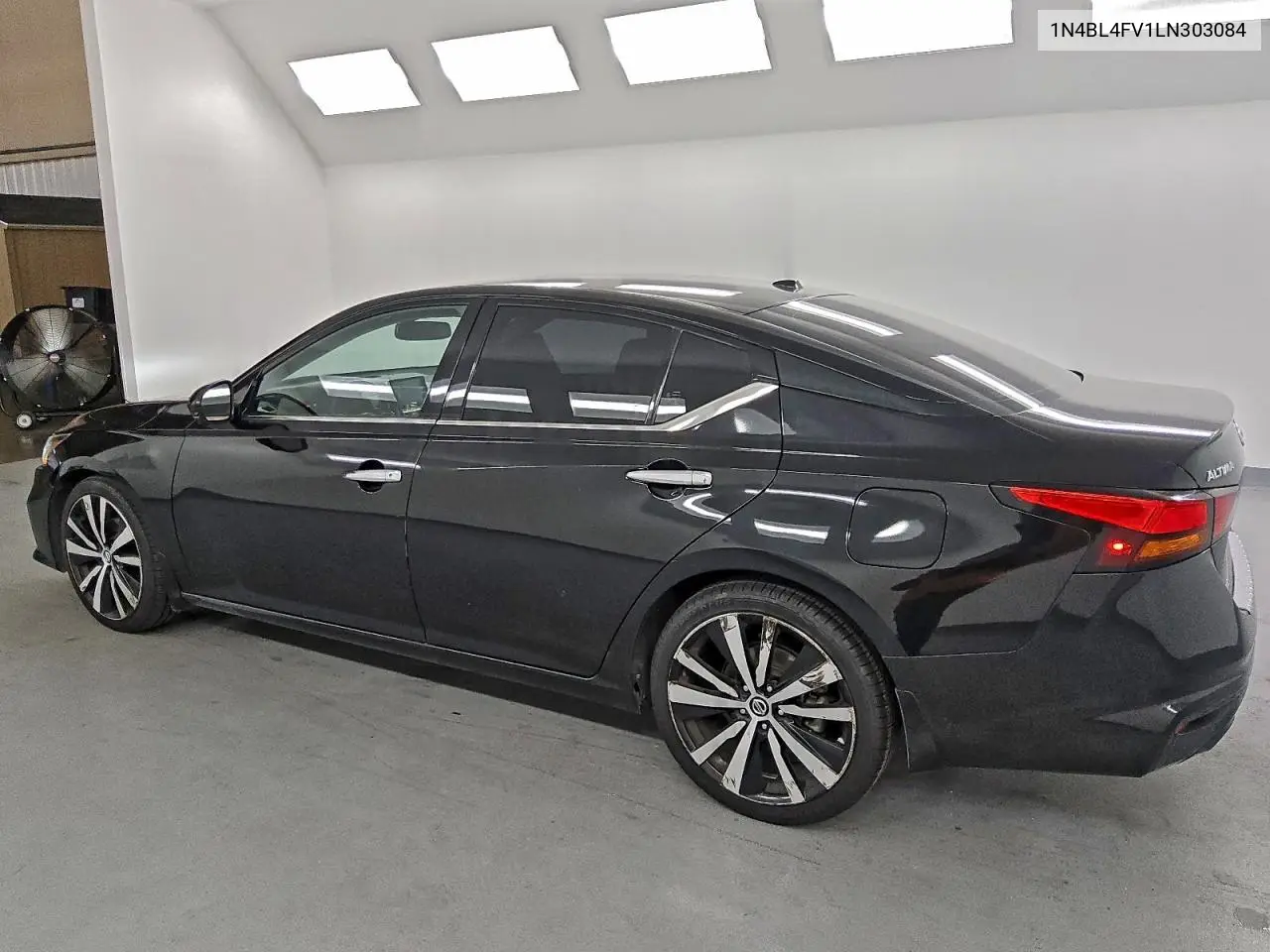 1N4BL4FV1LN303084 2020 Nissan Altima Platinum
