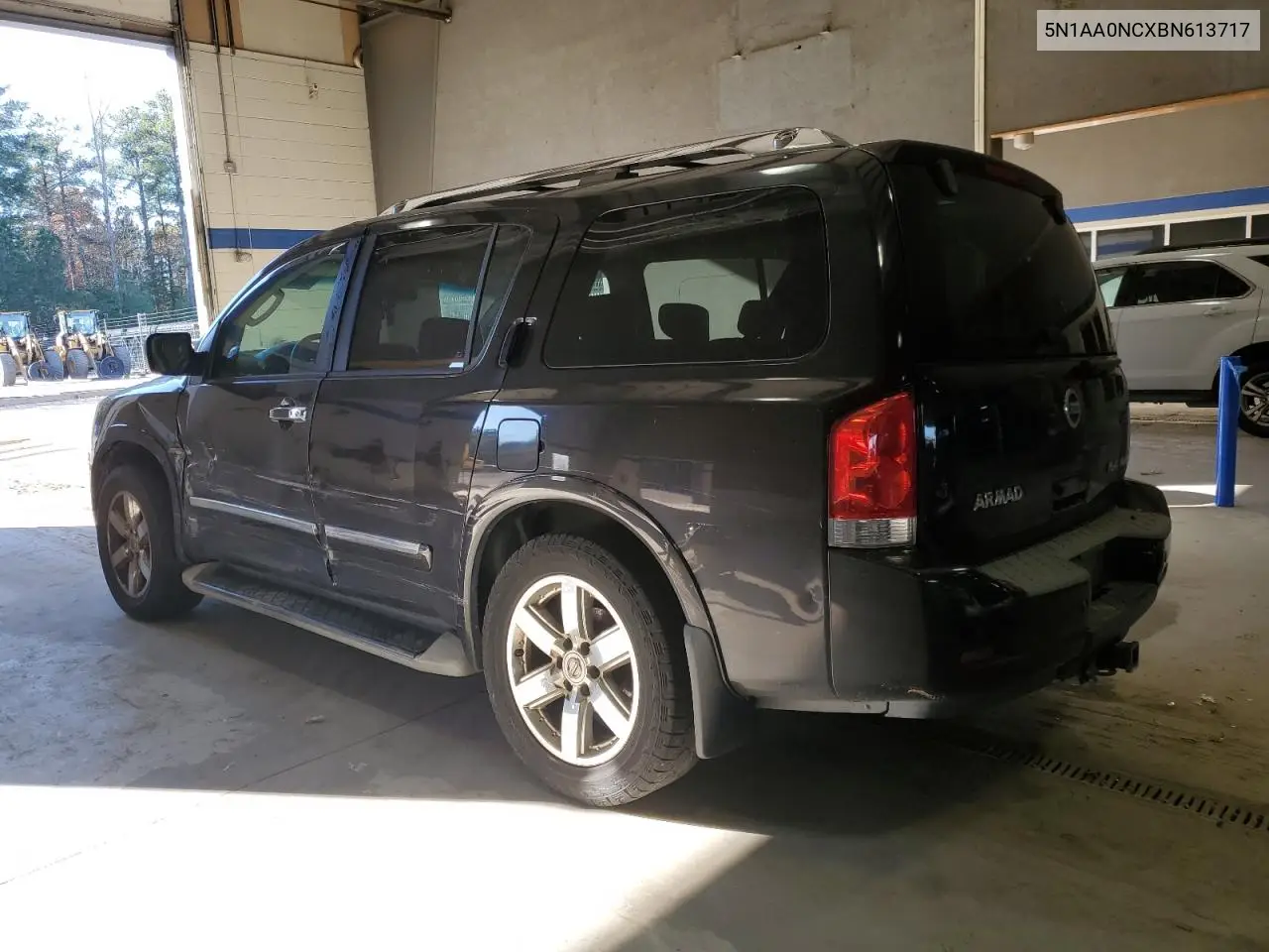 5N1AA0NCXBN613717 2011 Nissan Armada Sv