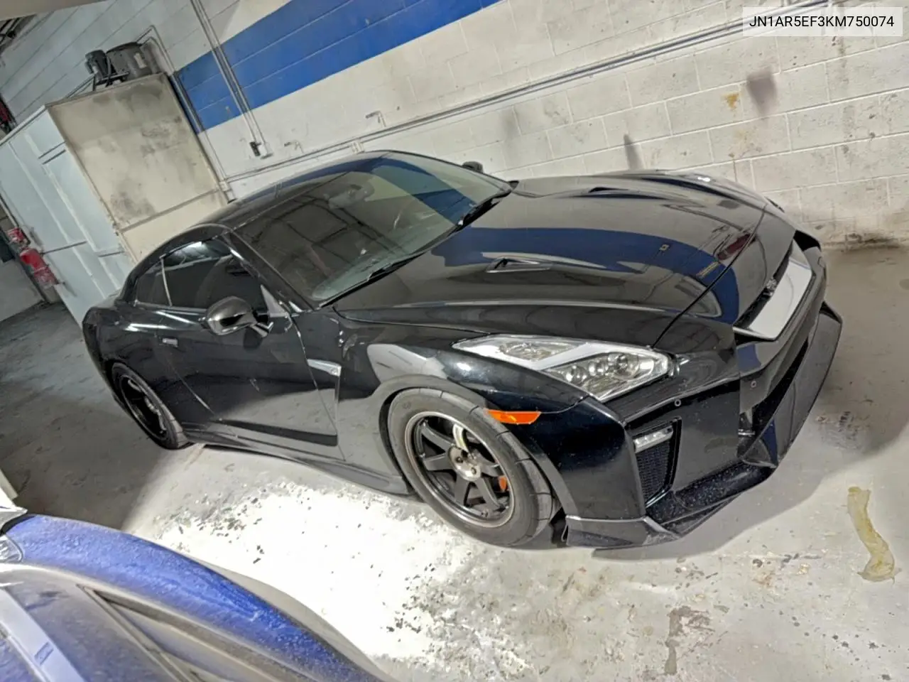 JN1AR5EF3KM750074 2019 Niss Gt-R