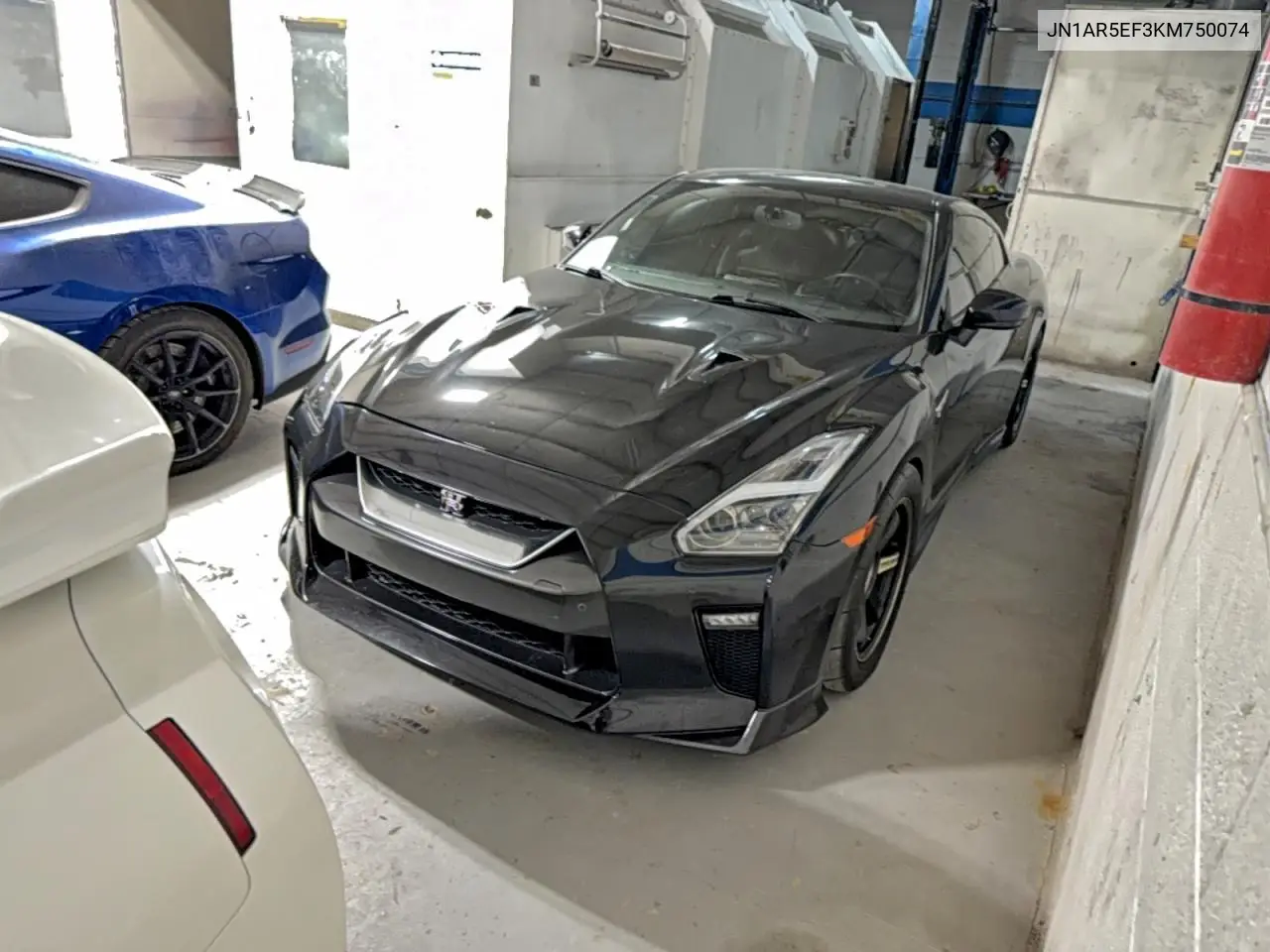 JN1AR5EF3KM750074 2019 Niss Gt-R
