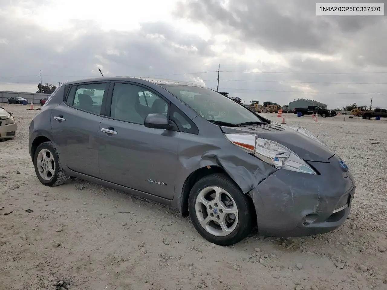 1N4AZ0CP5EC337570 2014 Nissan Leaf S