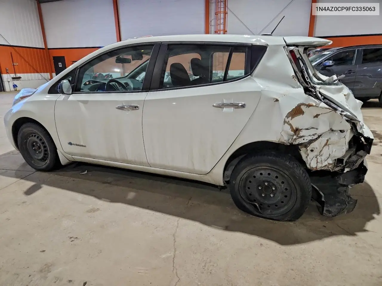 1N4AZ0CP9FC335063 2015 Nissan Leaf S