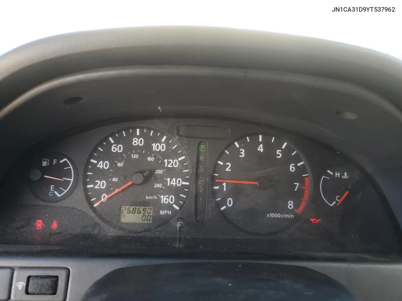 JN1CA31D9YT537962 2000 Nissan Maxima Gle