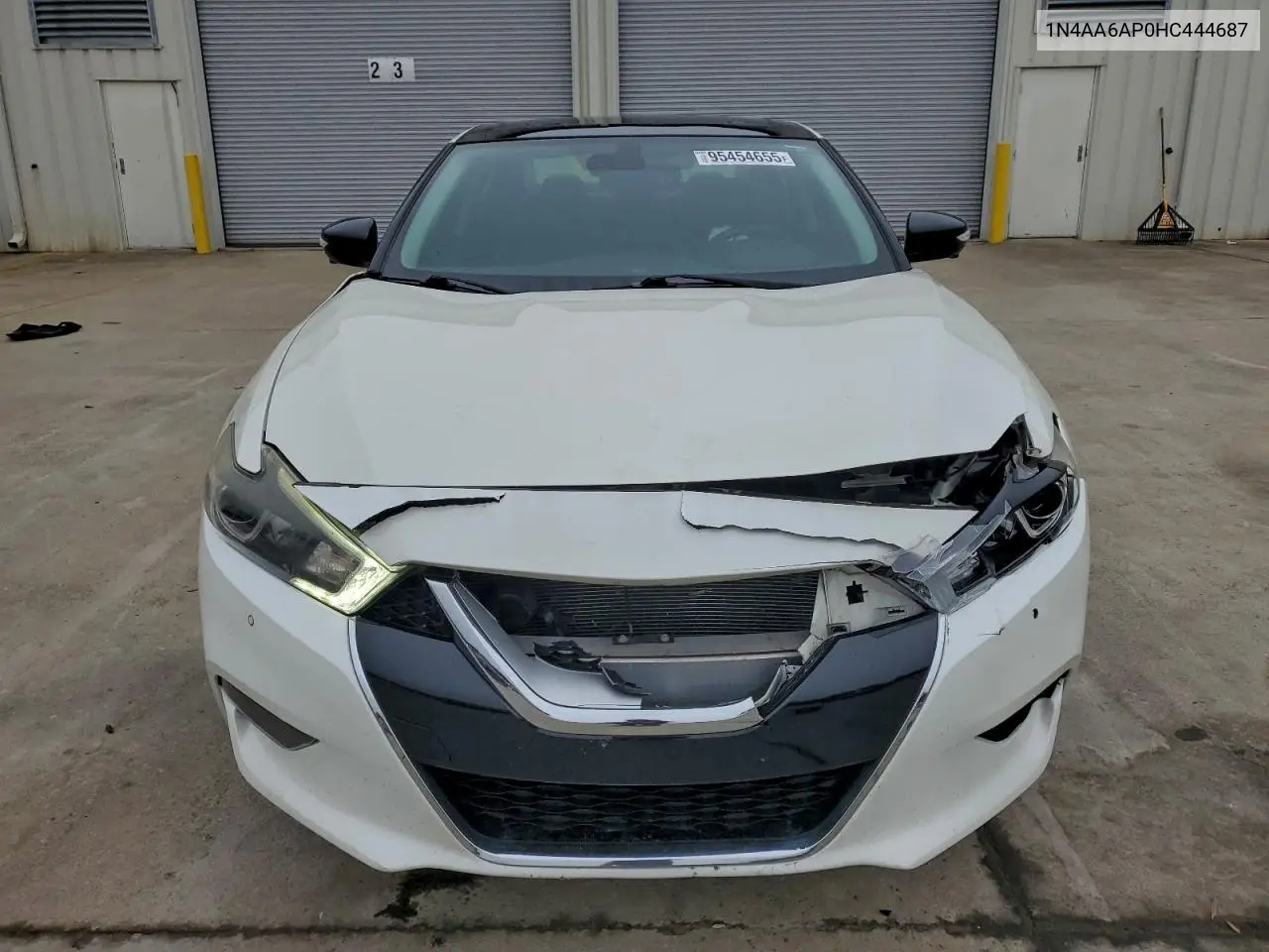 1N4AA6AP0HC444687 2017 Nissan Maxima 3.5S