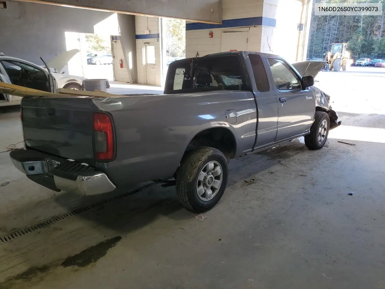1N6DD26S0YC399073 2000 Nissan Frontier King Cab Xe