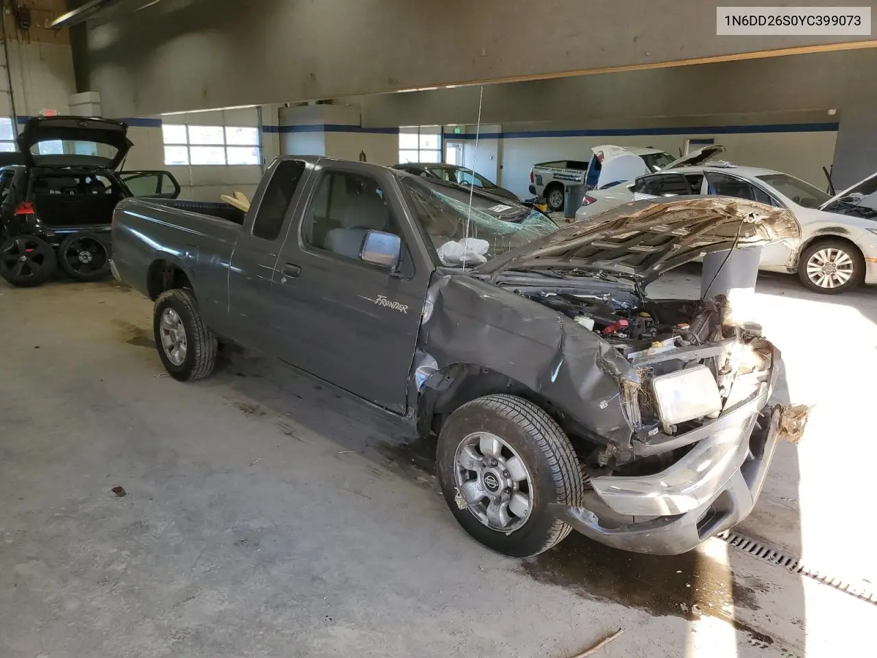 1N6DD26S0YC399073 2000 Nissan Frontier King Cab Xe