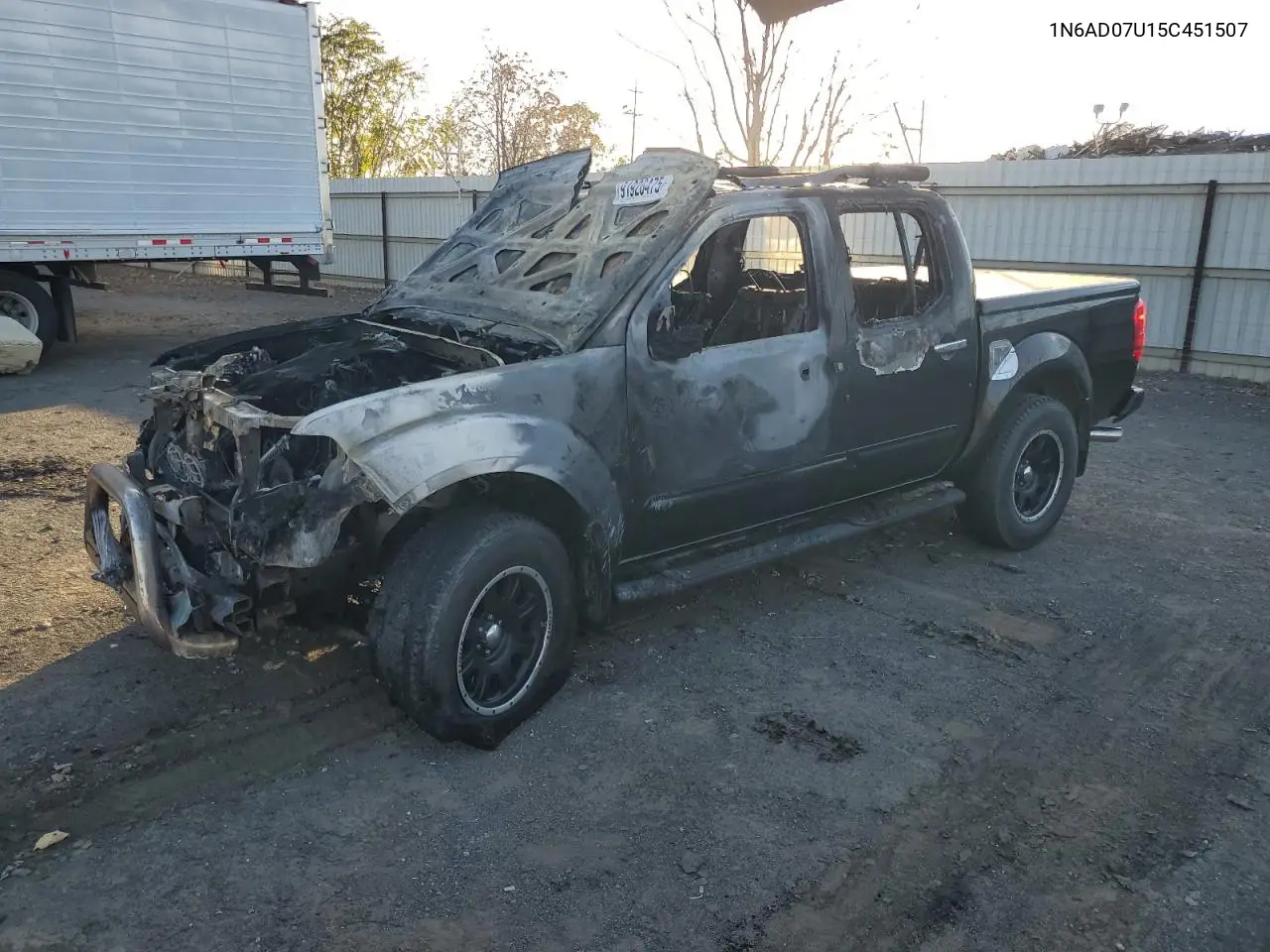 1N6AD07U15C451507 2005 Nissan Frontier Crew Cab Le